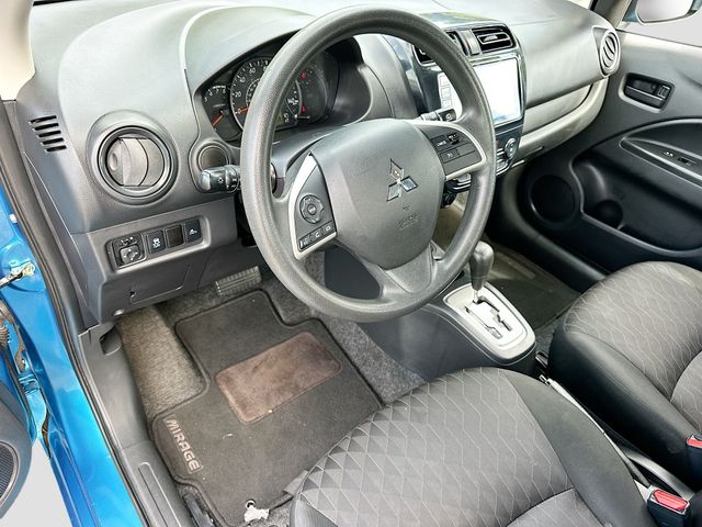 Vehicle image 17 of 32