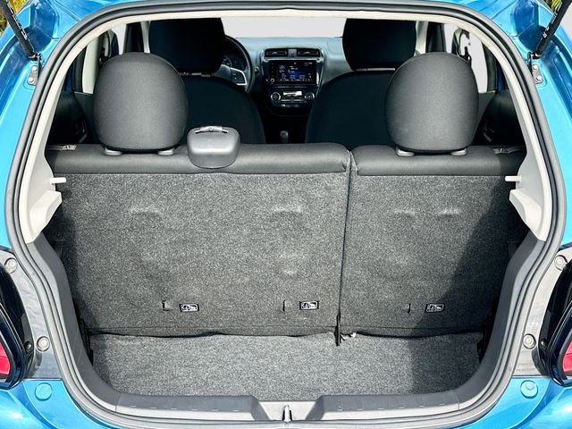 Vehicle image 10 of 32