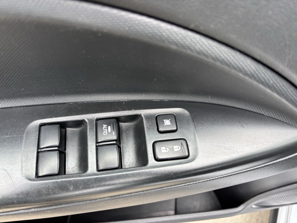 Vehicle image 14 of 36