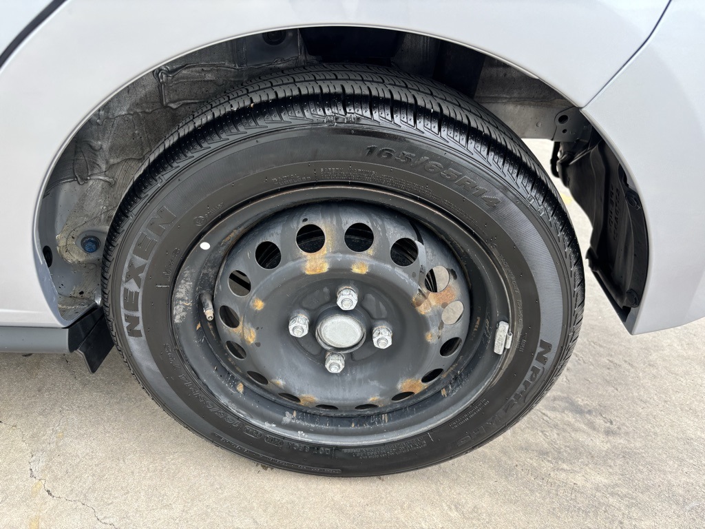 Vehicle image 10 of 36
