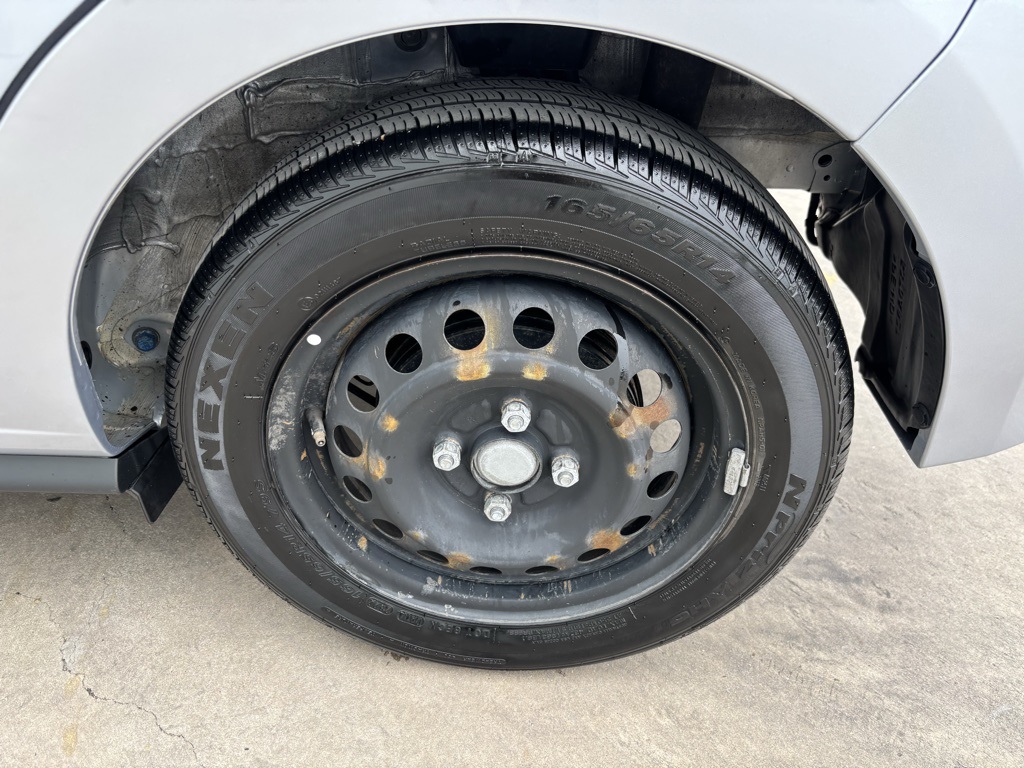 Vehicle image 9 of 36