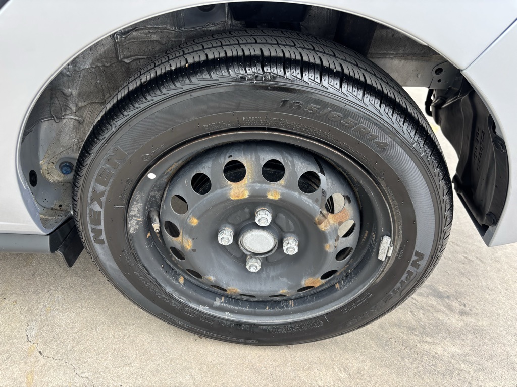 Vehicle image 12 of 36
