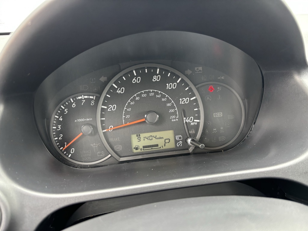 Vehicle image 22 of 36