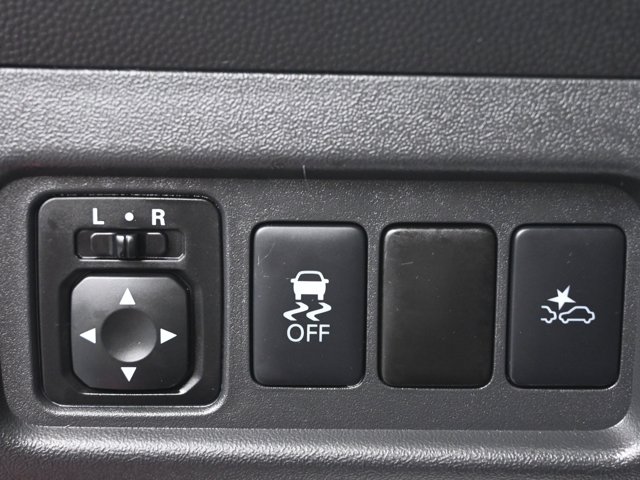 Vehicle image 37 of 46