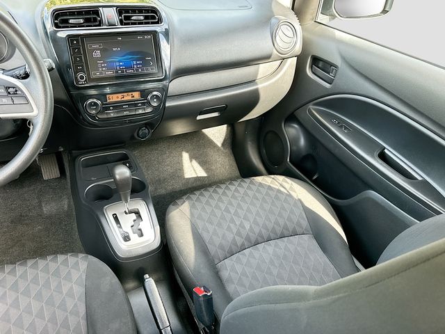 Vehicle image 29 of 32