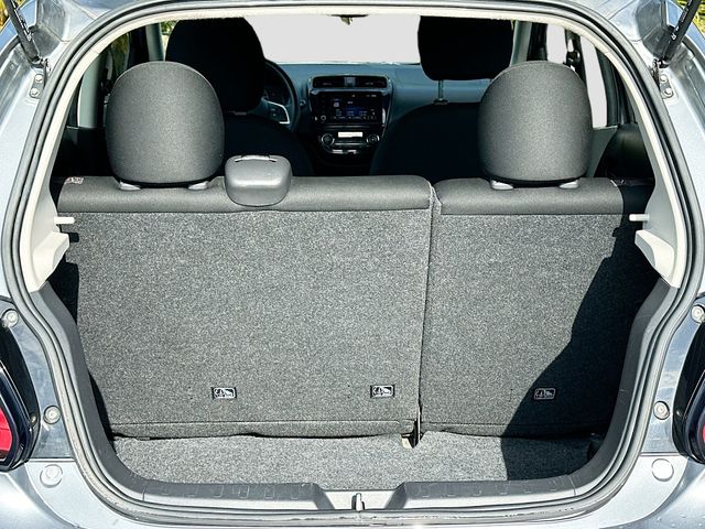 Vehicle image 11 of 32