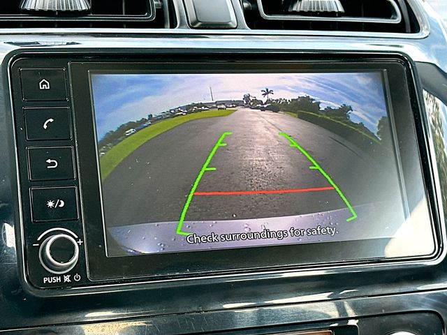 Vehicle image 21 of 32