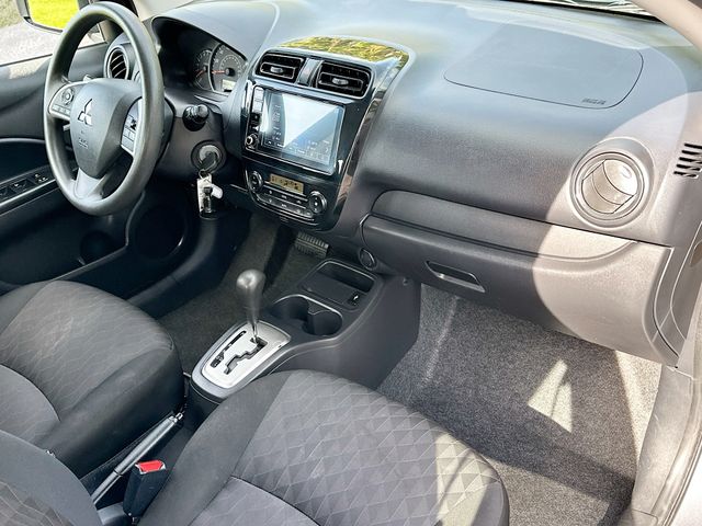 Vehicle image 15 of 32