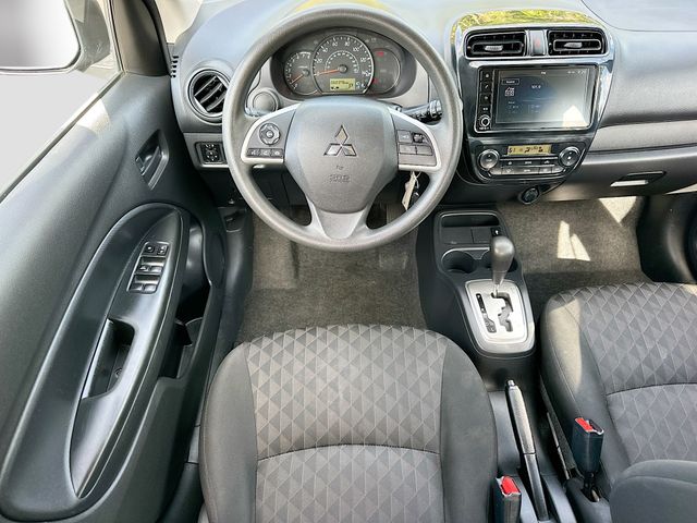 Vehicle image 17 of 32