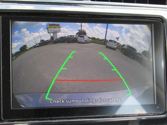 Vehicle image 24 of 39