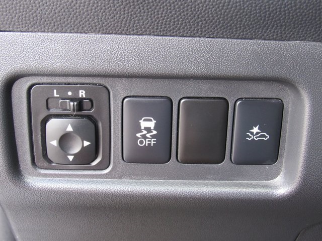 Vehicle image 26 of 39