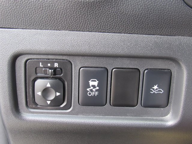 Vehicle image 22 of 39