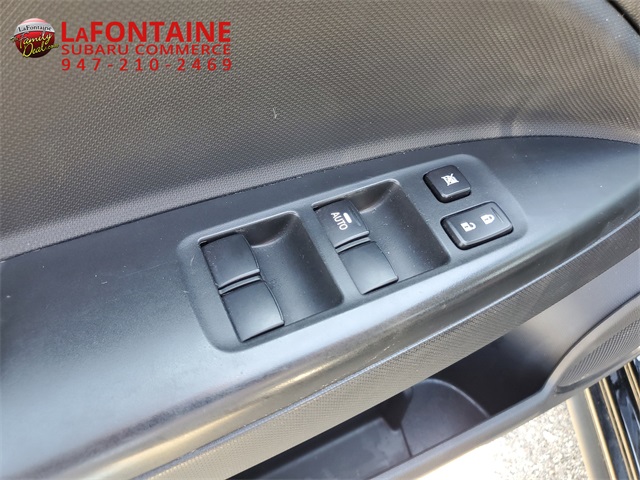Vehicle image 27 of 28