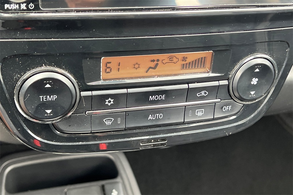 Vehicle image 19 of 32