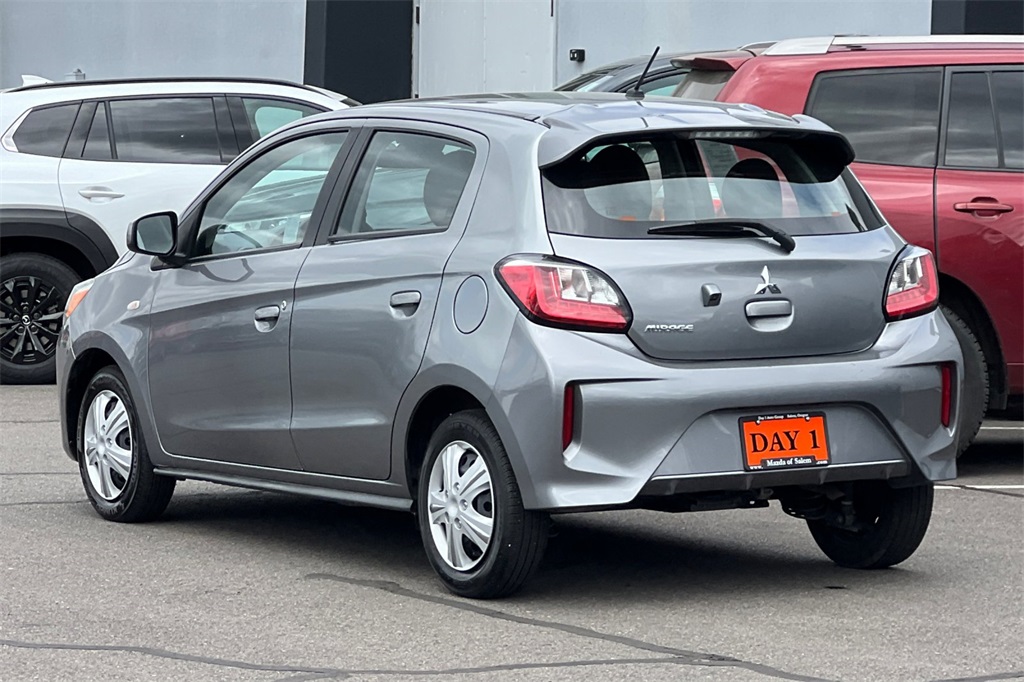 Vehicle image 8 of 32