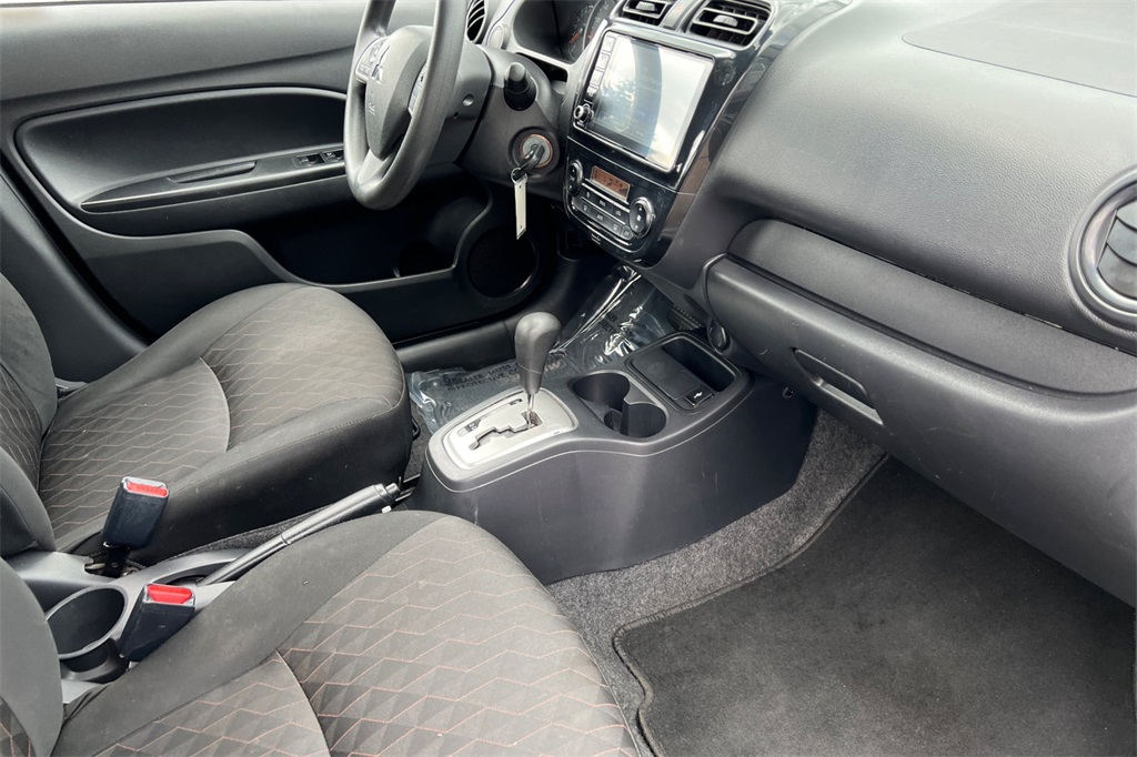 Vehicle image 21 of 32