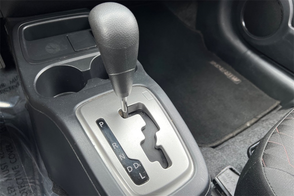 Vehicle image 20 of 32