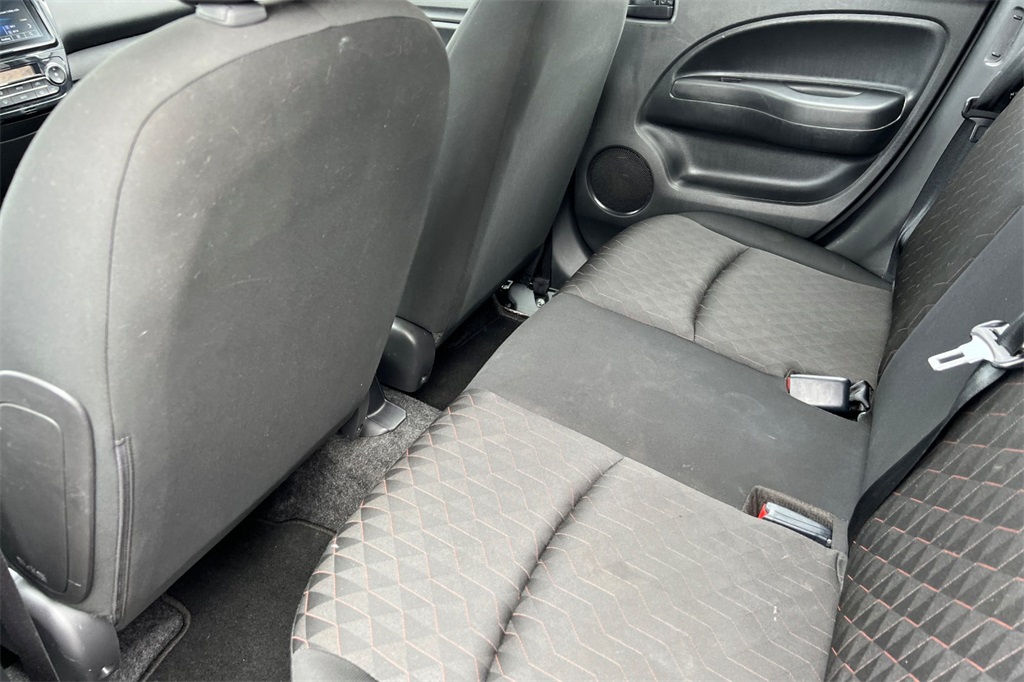 Vehicle image 24 of 32