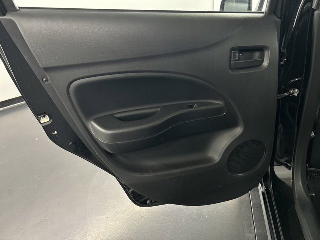 Vehicle image 28 of 37
