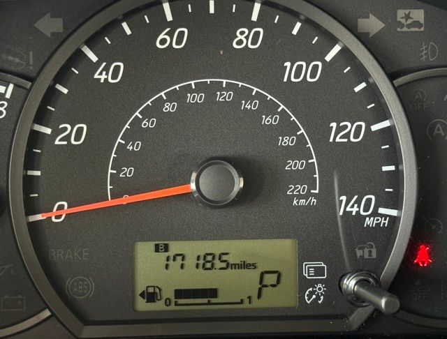 Vehicle image 26 of 31