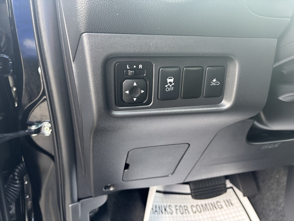 Vehicle image 14 of 26