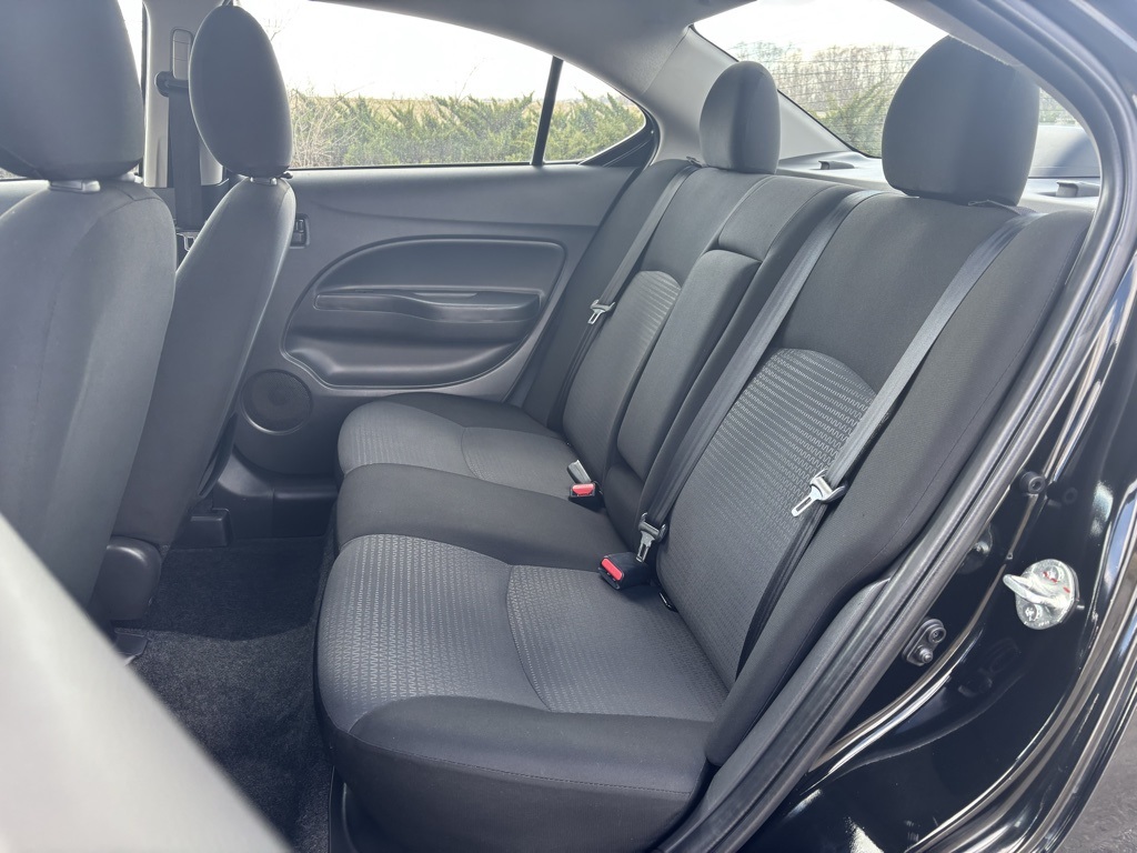 Vehicle image 17 of 26