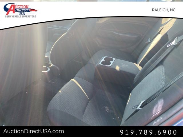 Vehicle image 31 of 42