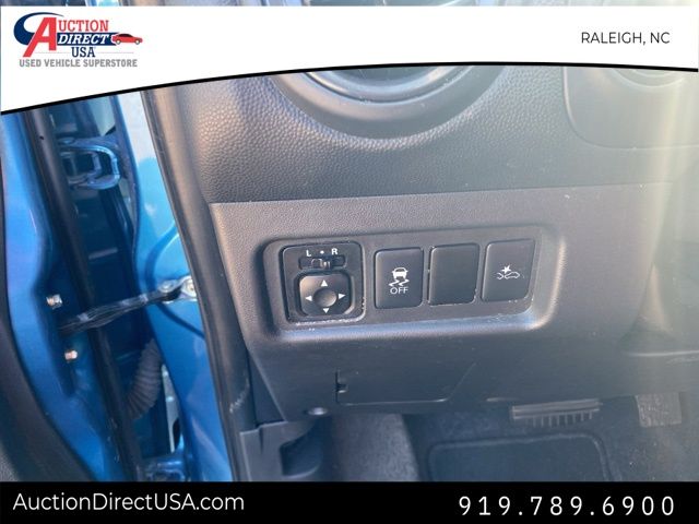 Vehicle image 36 of 42