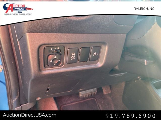 Vehicle image 41 of 42
