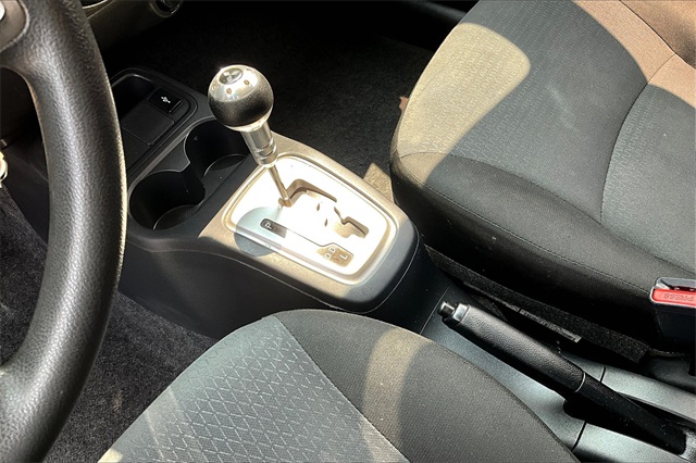 Vehicle image 19 of 38