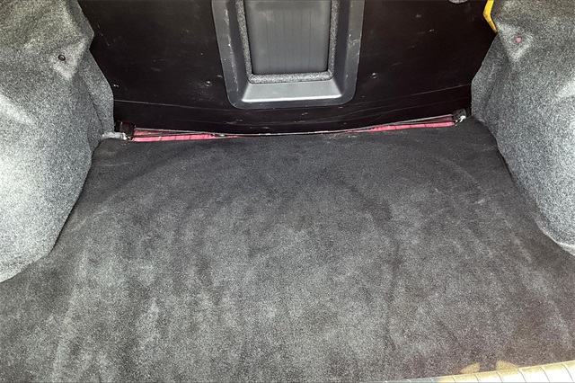 Vehicle image 25 of 38