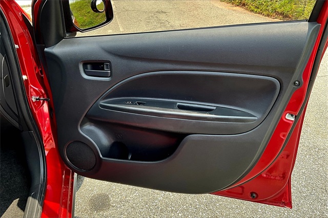 Vehicle image 21 of 38