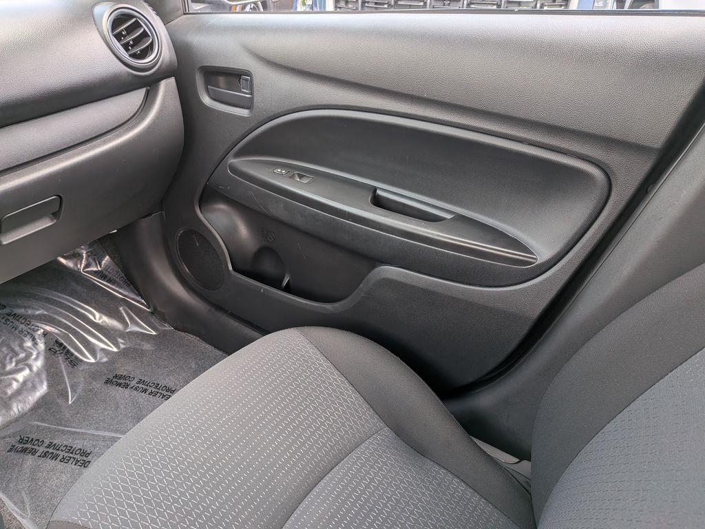 Vehicle image 14 of 21