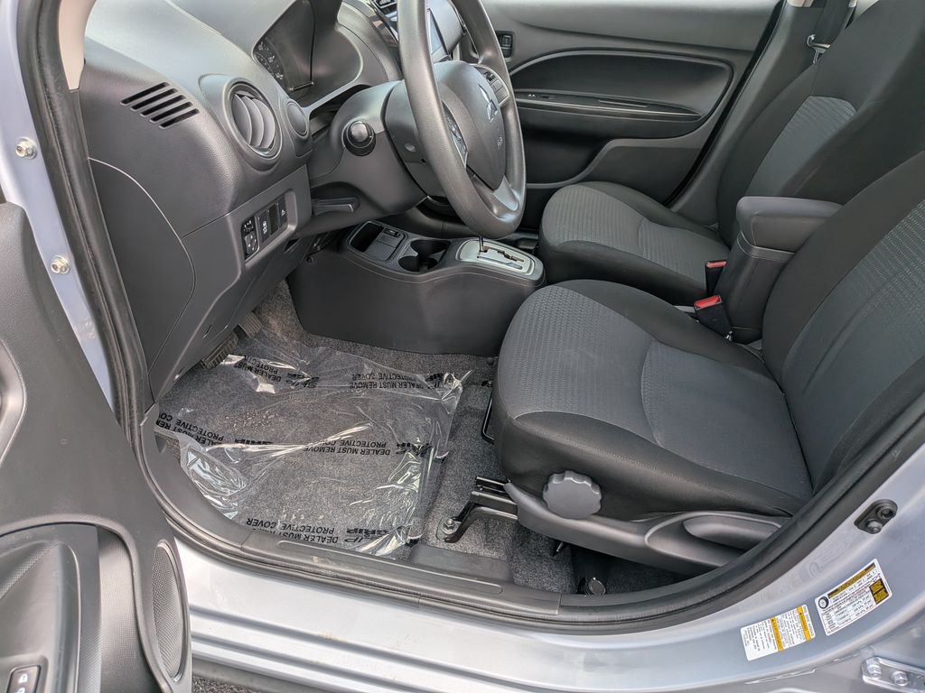 Vehicle image 19 of 21
