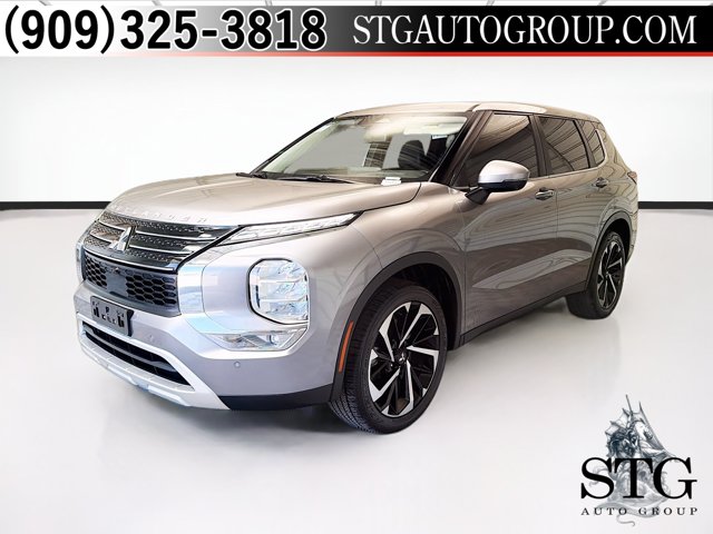 2022 Mitsubishi Outlander SE Image 1 of 16