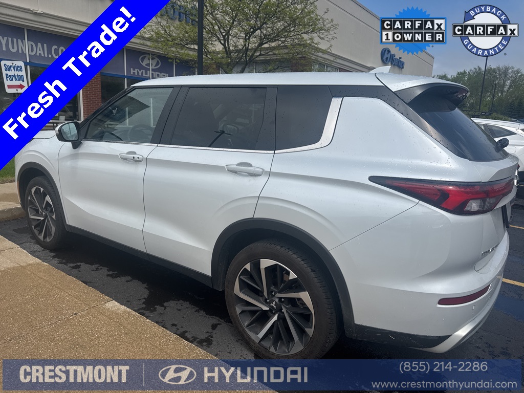 Vehicle image 4 of 9