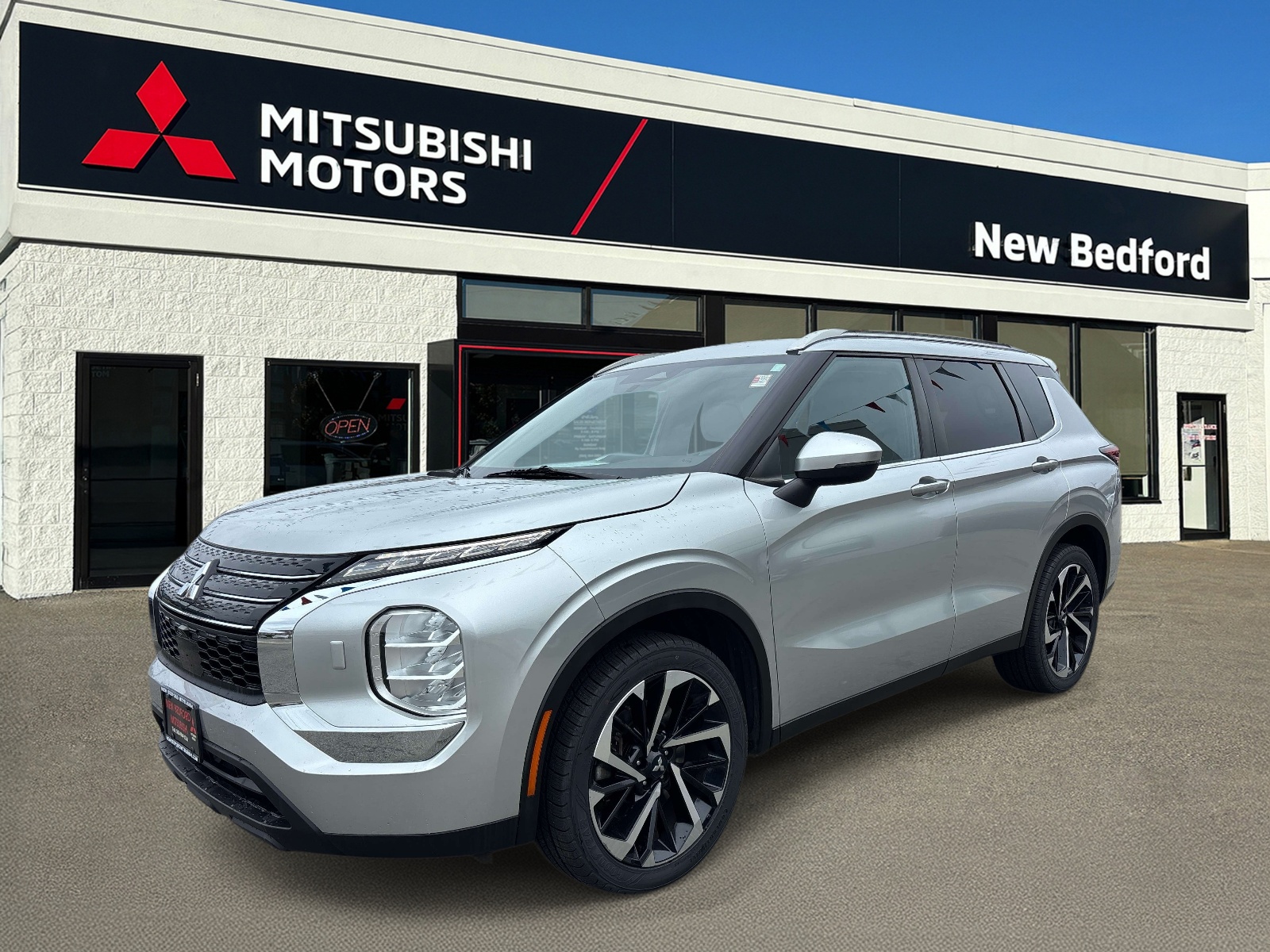 2022 Mitsubishi Outlander ES Image 1 of 30