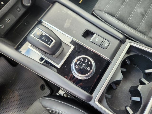 Vehicle image 15 of 22