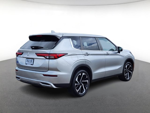 Vehicle image 3 of 22