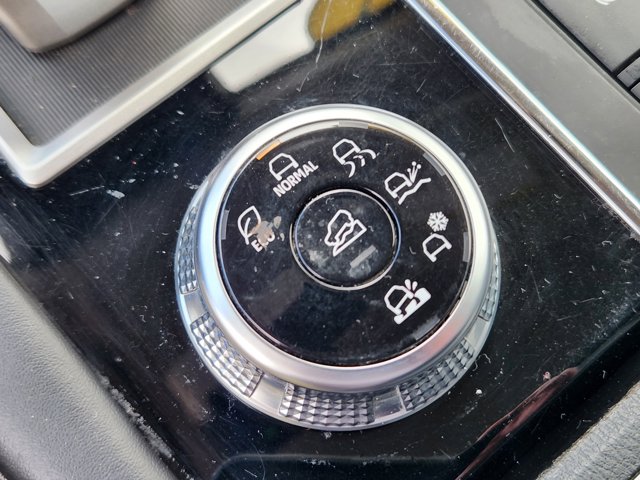 Vehicle image 16 of 22