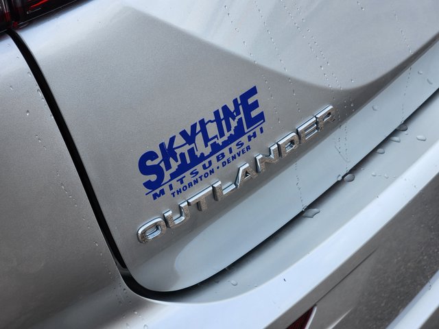 Vehicle image 8 of 22