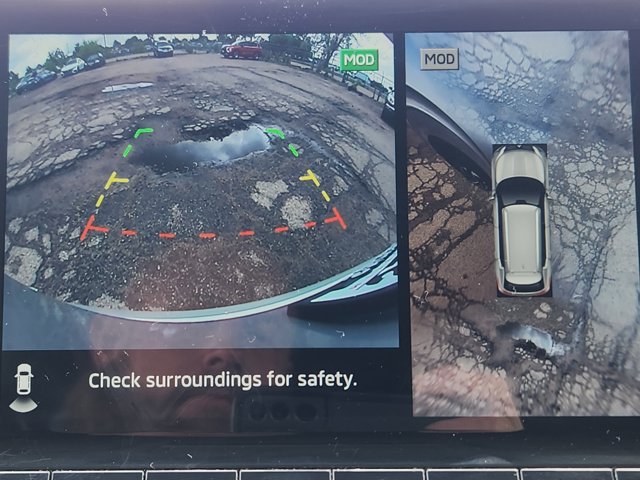 Vehicle image 13 of 22