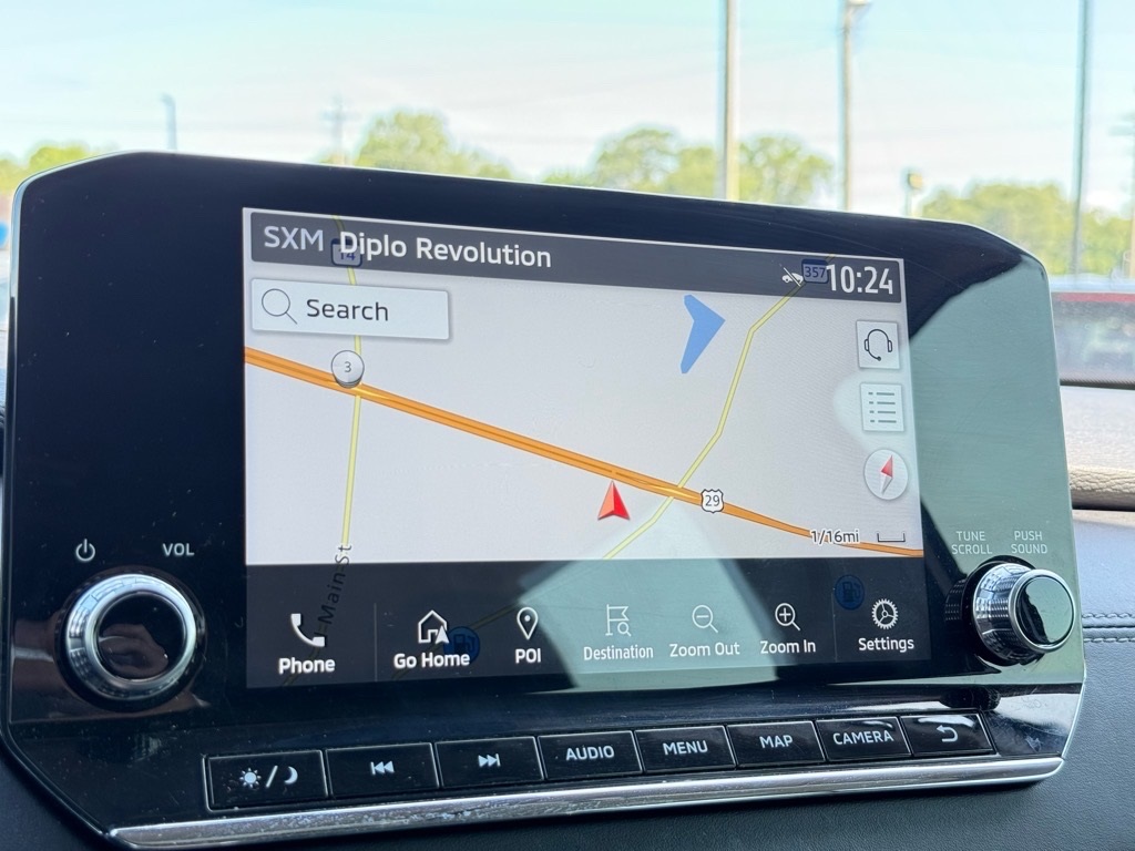 Vehicle image 16 of 25