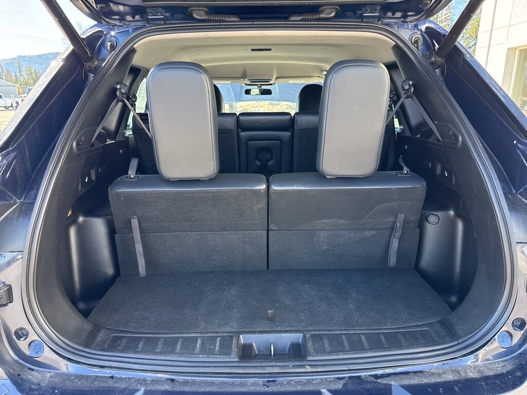 Vehicle image 26 of 29