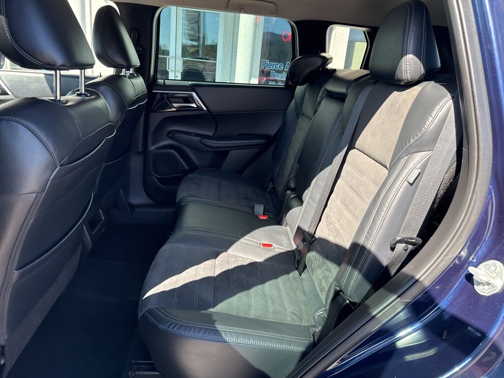 Vehicle image 10 of 29