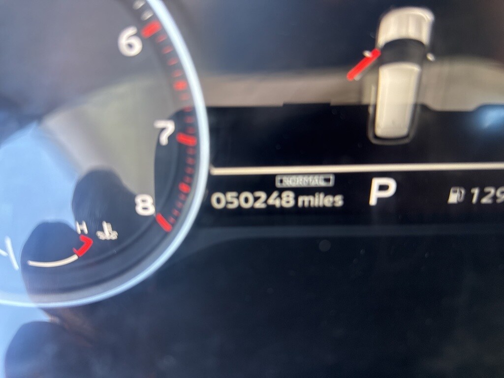 Vehicle image 16 of 29
