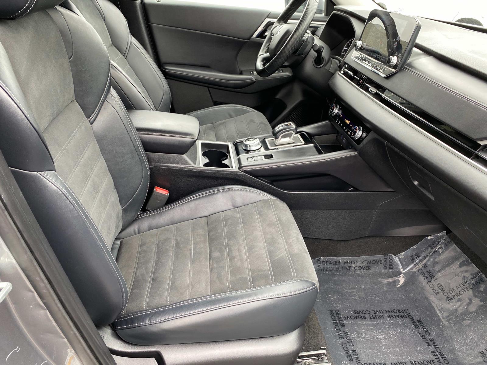 Vehicle image 16 of 29