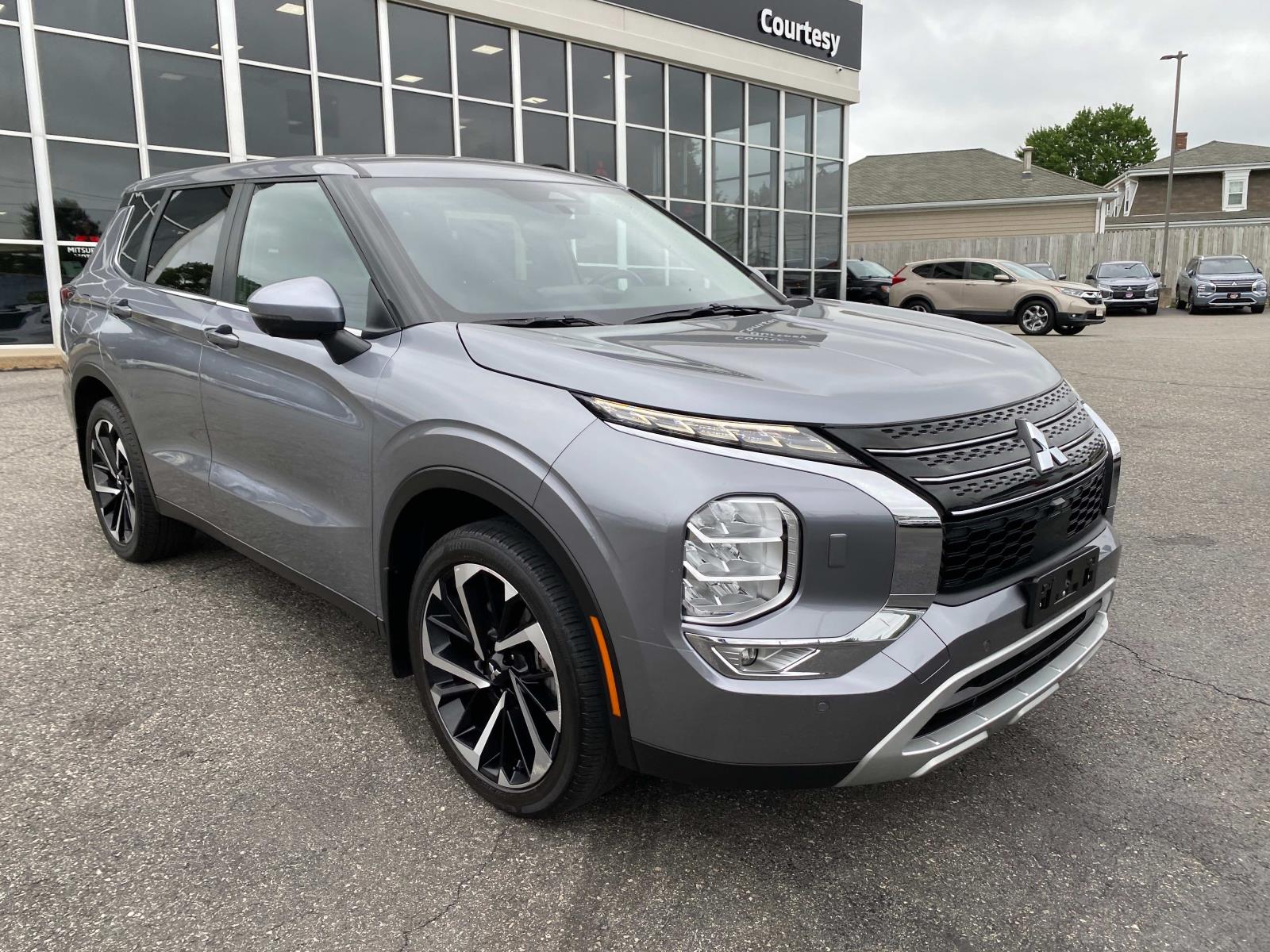 Vehicle image 3 of 29