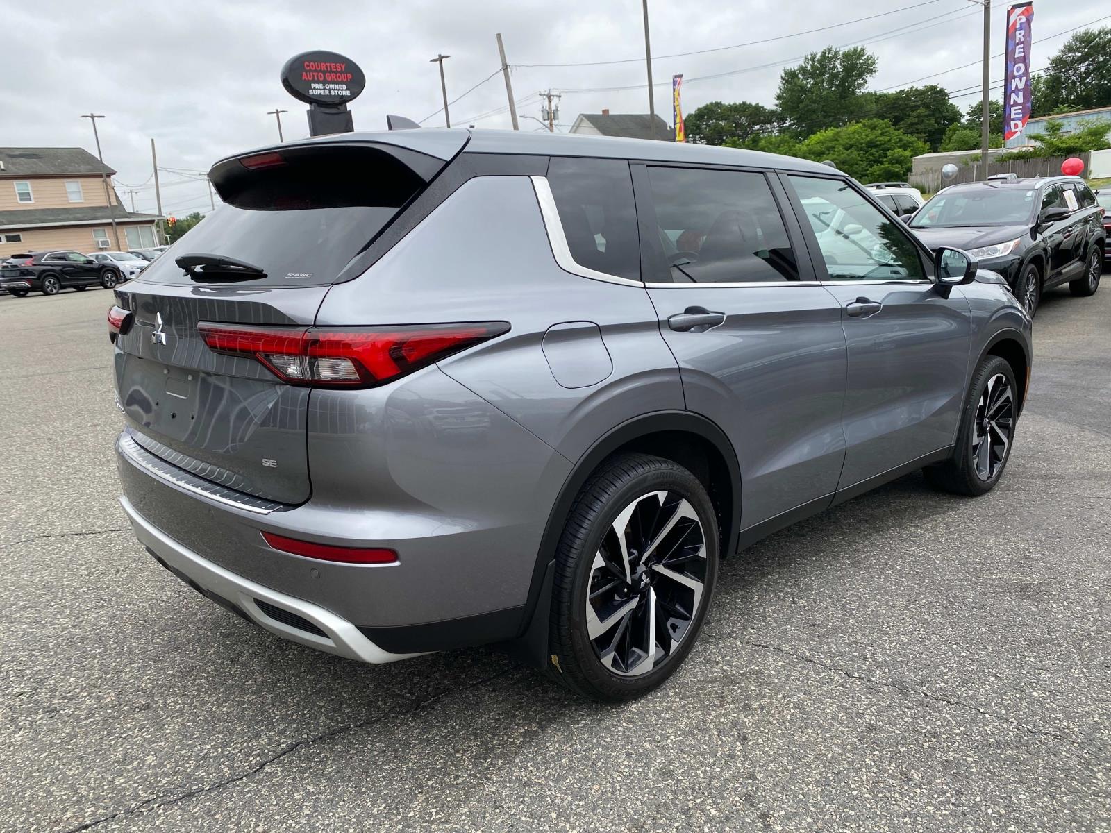 Vehicle image 5 of 29