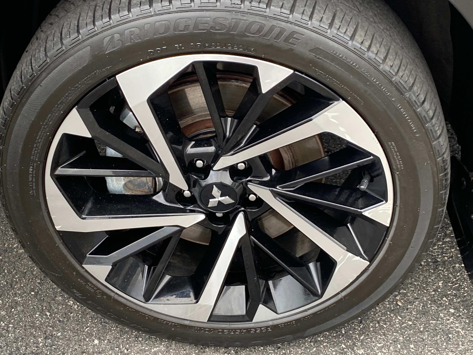 Vehicle image 9 of 29